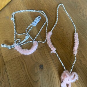 Touwhalster en neckrope met zacht roze bont (setje)